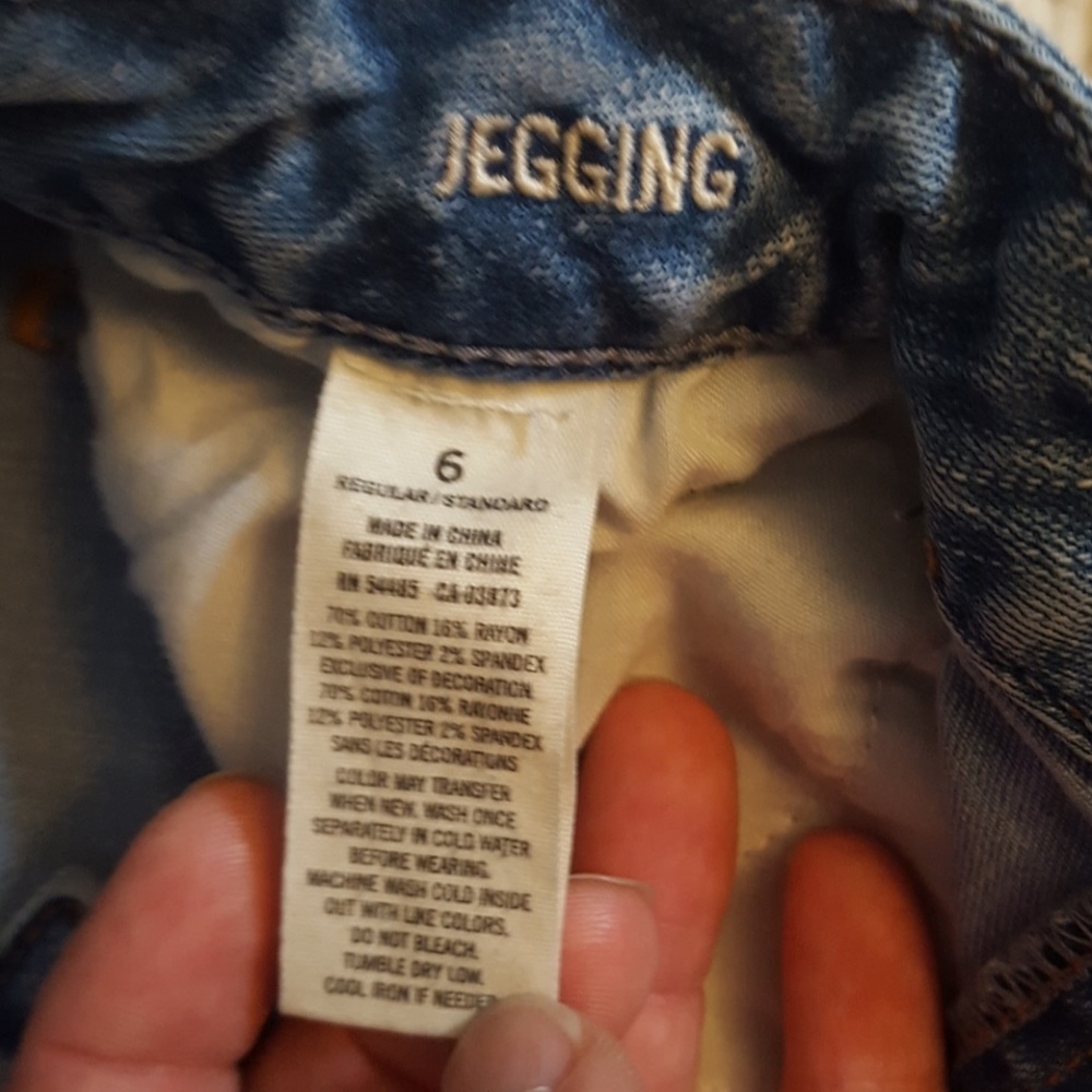American Eagle Jean Jeggings - Picture 3 of 3